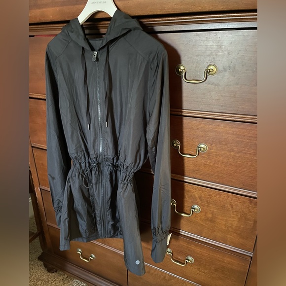 NWT • APANA Brand • Black Women's Hooded Jacket w Thumb Holes • Activewear - Picture 4 of 16